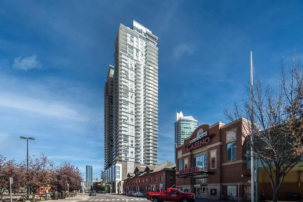 Luxury Condo Stampede/Sky View, Free Parking, Gym Calgary 0*,  Canada