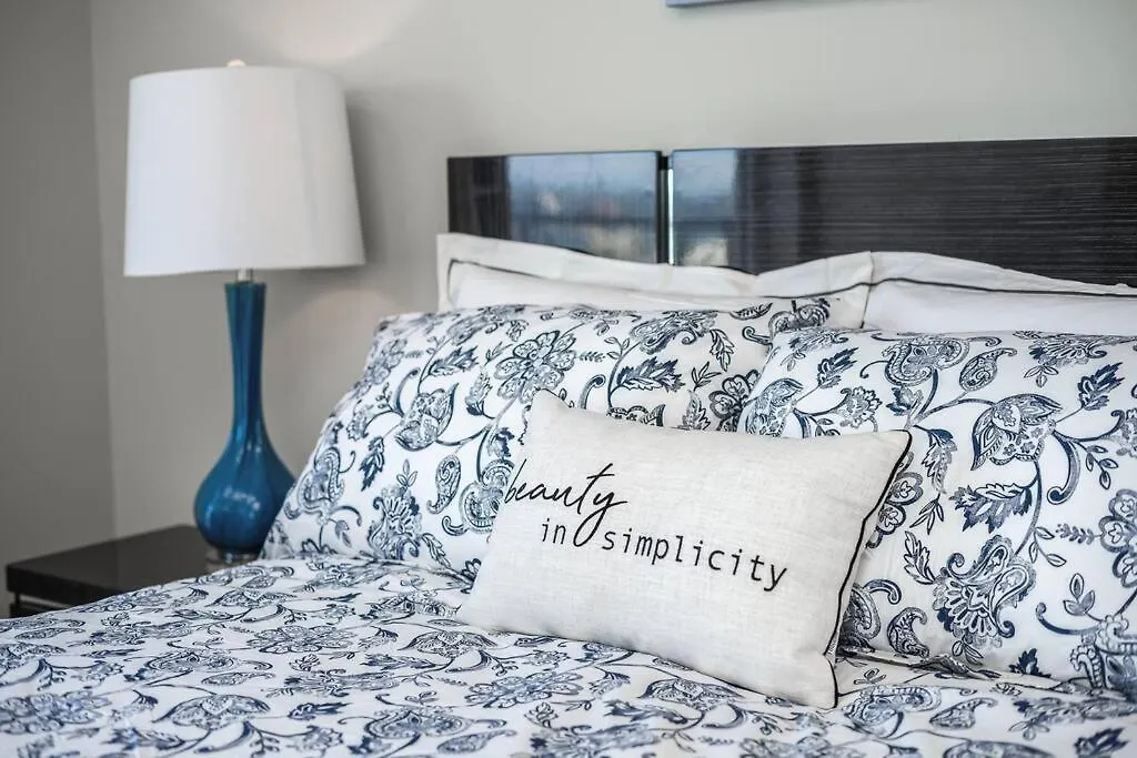 Apartment Luxury Condo Stampede/Sky View, Free Parking, Gym Calgary
