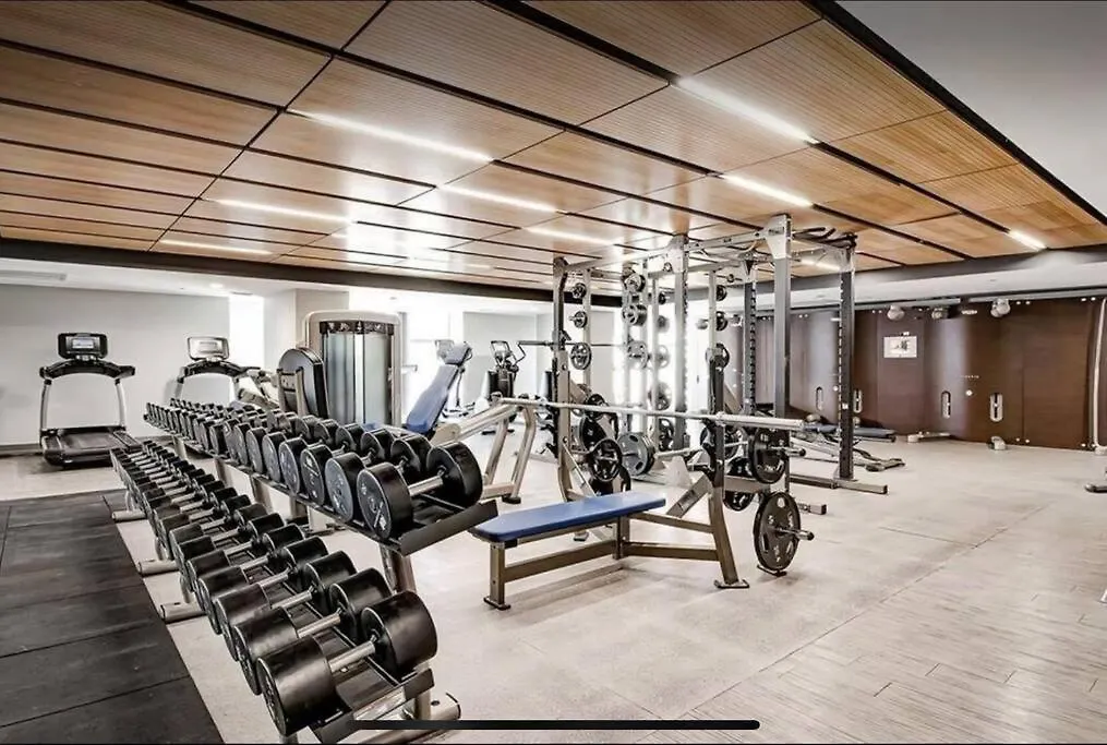 Apartment Luxury Condo Stampede/Sky View, Free Parking, Gym Calgary